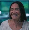 Recém-desligada da Globo, Regina Duarte ganhou 14 minutos no Fantástico, uma publicidade valiosa para o governo Bolsonaro  Foto: Globoplay / Reprodução