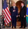 Presidente dos Estados Unidos, Donald Trump, e presidente Jair Bolsonaro no resort de Mar-a-Lago, em Palm Beach, na Flórida
07/03/2020
REUTERS/Tom Brenner  Foto: Reuters