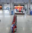Saguão vazio no aeroporto internacional de Pequim, China 
09/03/2020
REUTERS/Thomas Peter  Foto: Reuters