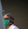 Enfermeira com máscara de proteção em hospital de Brasília
10/03/2020
REUTERS/Adriano Machado  Foto: Reuters
