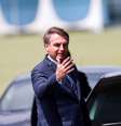 Presidente Jair Bolsonaro acena ao deixar o Palácio da Alvorada
13/03/2020
REUTERS/Adriano Machado  Foto: Reuters