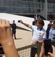 Presidente estava sendo monitorado e interagiu com manifestantes em Brasília durante atos pró-governo  Foto: BBC News Brasil