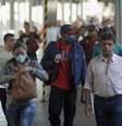 Passageiros caminham na estação Central do Brasil, no Rio de Janeiro
24/03/2020
REUTERS/Ricardo Moraes  Foto: Reuters