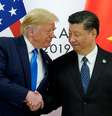 Presidente dos EUA, Donald Trump, e presidente da China, Xi Jinping, durante encontro do G20 em Osaka
29/06/2020 REUTERS/Kevin Lamarque  Foto: Reuters