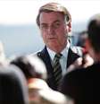 Presidente Jair Bolsonaro conversa com apoiadores ao deixar o Palácio da Alvorada em Brasília
30/03/2020 REUTERS/Ueslei Marcelino   Foto: Reuters