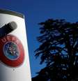 Loga da Uefa na sede da entidade em Nyon, na Suíça  Foto: Denis Balibouse / Reuters