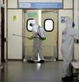 Militares desinfetam área de hospital em Brasília
31/03/2020
REUTERS/Ueslei Marcelino  Foto: Reuters
