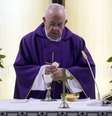 Papa Francisco celebra missa na Casa Santa Marta  Foto: EPA / Ansa