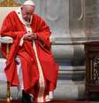 O papa Francisco celebrou o Domingo de Ramos em uma Basílica de São Pedro vazia no dia 5  Foto: Alberto Pizzoli/Pool via REUTERS / BBC News Brasil
