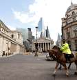 Policiais patrulham área de Londres
31/03.2020
REUTERS/John Sibley  Foto: Reuters