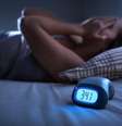 Especialistas não aconselham que pessoas levem preocupações para a cama: é preciso pensar em algo agradável  Foto: Getty Images / BBC News Brasil