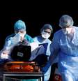 Paciente infectado com o novo coronavírus é transportado em uma maca por uma equipe de resgate francesa 
24/03/2020
REUTERS / Christian Hartmann  Foto: Reuters