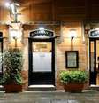 Restaurantes em Portofino acenderam as luzes para protestar contra o governo  Foto: ANSA / Ansa - Brasil