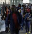 Passageiros caminham em plataforma da Central do Brasil, no Rio de Janeiro
24/03/2020
REUTERS/Ricardo Moraes  Foto: Reuters