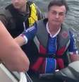O presidente Jair Bolsonaro durante passeio de jet ski  Foto: Reprodução