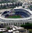 Yankee Stadium é a casa dos times de beisebol e futebol da maior cidade dos Estados Unidos  Foto: randreu via Wikimedia Commons / Estadão