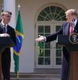 Jair Bolsonaro e Donald Trump durante encontro na Casa Branca, em 19 de março  Foto: ANSA / Ansa