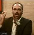 O deputado federal Eduardo Bolsonaro (PSL-SP) participa de transmissão ao vivo do site Terça Livre ao lado de dois investigados pelo inquérito das fake news: o blogueiro Allan dos Santos e a deputada Bia Kicis (PSL-DF)  Foto: Reprodução / Estadão Conteúdo