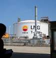 Tanque para armazenamento do GNL em instalações da PetroChina em Nantong, China 
04/09/2018
REUTERS/Stringer  Foto: Reuters