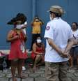 Protesto na frente de Hospital Nilton Lins, que inaugurou ala exclusiva para indígenas
 3/6/2020 REUTERS/Bruno Kelly  Foto: Reuters
