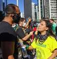 Atrito entre manifestantes pró Bolsonaro e contra o presidente Bolsonaro, na tarde do último domingo (31), na avenida Paulista  Foto: Roberto Sungi / Futura Press