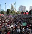 Manifestantes fazem ato contra Bolsonaro no Largo da Batata  Foto: Estadão Conteúdo