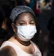 Só é possível diferenciar pessoas assintomáticas de pré-sintomáticas retroativamente  Foto: EPA/SAMUEL CORUM / BBC News Brasil