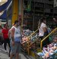 Comércio de rua reaberto na cidade de São Paulo
10/6/2020 REUTERS/Amanda Perobelli  Foto: Reuters