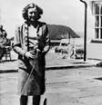 Em muitas fotos, Hitler pode ser visto ao lado de sua cadela Blondie  Foto: DW / Deutsche Welle