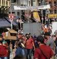 Movimento na região da Rua 25 de Março, área de comércio popular na região central de São Paulo, neste sábado, 13  Foto: FÁBIO VIEIRA/FOTORUA / Estadão Conteúdo
