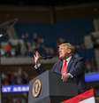 Presidente dos EUA, Donald Trump, durante comício da campanha de reeleição em Tulsa
20/06/2020
REUTERS/Leah Millis  Foto: Reuters