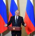 Presidente da Rússia, Vladimir Putin, durante cerimôbia em Sevastopol
18/03/2020 Alexander Nemenov/Pool via REUTERS  Foto: Reuters