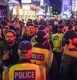 Reabertura de bares atraiu uma multidão no Soho, no centro de Londres  Foto: Getty Images / BBC News Brasil