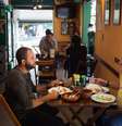 Bares e restaurantes deverão fechar a partir das 20h e aos fins de semana   Foto: Tiago Queiroz / Estadão Conteúdo