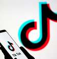 Com um mix de memes, danças, desafios e muita música, a plataforma passou dos 2 bilhões de downloads mundiais e os 800 milhões de usuários ativos  Foto: Reuters