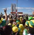 Manifestantes defendem voto impresso em frente ao Planalto  Foto: EPA / Ansa