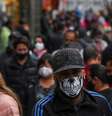 Pessoas circulam por rua de comércio popular em São Paulo
15/07/2020
REUTERS/Amanda Perobelli  Foto: Reuters