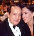 Roberto Bolaños e Florinda Meza, casal de artistas que interpretou Chaves e Dona Florinda.   Foto: Twitter / @FlorindaMezaCH / Estadão