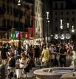 Movimentação na Piazza Navona,em Roma, na noite de 1º de agosto  Foto: ANSA / Ansa - Brasil