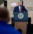 Trump discursa em fábrica em Clyde, Ohio
06/08/2020
REUTERS/Joshua Roberts  Foto: Reuters
