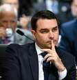 Investigação apura se loja de Flávio lavou R$ 2,1 milhões  Foto: fdr