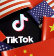 Não é de hoje que a rede social chinesa TikTok tem tido atritos com o governo dos Estados Unidos  Foto: Florence Lo/Illustration/File Photo / Reuters