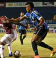 Grêmio vence Caxias e fica perto do tricampeonato gaúcho  Foto: Divulgação / Estadão