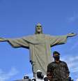 O Exército realiza a desinfecção do Cristo Redentor para a reabertura ao público   Foto: Dhavid Normando / Futura Press