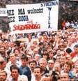 Lech Walesa fala aos trabalhadores do Estaleiro Lenin em Gdansk, em agosto de 1980  Foto: DW / Deutsche Welle
