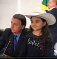 Youtuber mirim Esther, de 10 anos, fez perguntas a ministros do governo a pedido do presidente Jair Bolsonaro.  Foto: Reprodução/ Facebook/ Jair Bolsonaro / Estadão