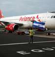 Aeronave da Avianca em aeroporto de El Salvador. 19/9/2020. REUTERS/Jose Cabezas  Foto: Reuters
