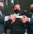 Governo do Estado anunciou que estudos comprovaram a segurança da vacina  Foto: Governo do Estado de São Paulo / BBC News Brasil