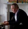 Chuck Feeney chegou recentemente ao seu objetivo de doar US$ 8 bilhões, fechando então sua fundação  Foto: Getty Images / BBC News Brasil