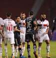 Jogadores de Flamengo e Del Valle se cumprimentam após duelo pela Libertadores  Foto: Jose Jacome / Reuters